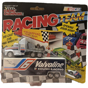 ​Mark Martin #6 Valvoline Roush Racing Champions Transporter Rig 1992 Hauler